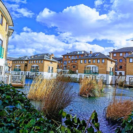 Riverside 3Br With Easy Transport 20Mins To City Centre Лондон Екстер'єр фото