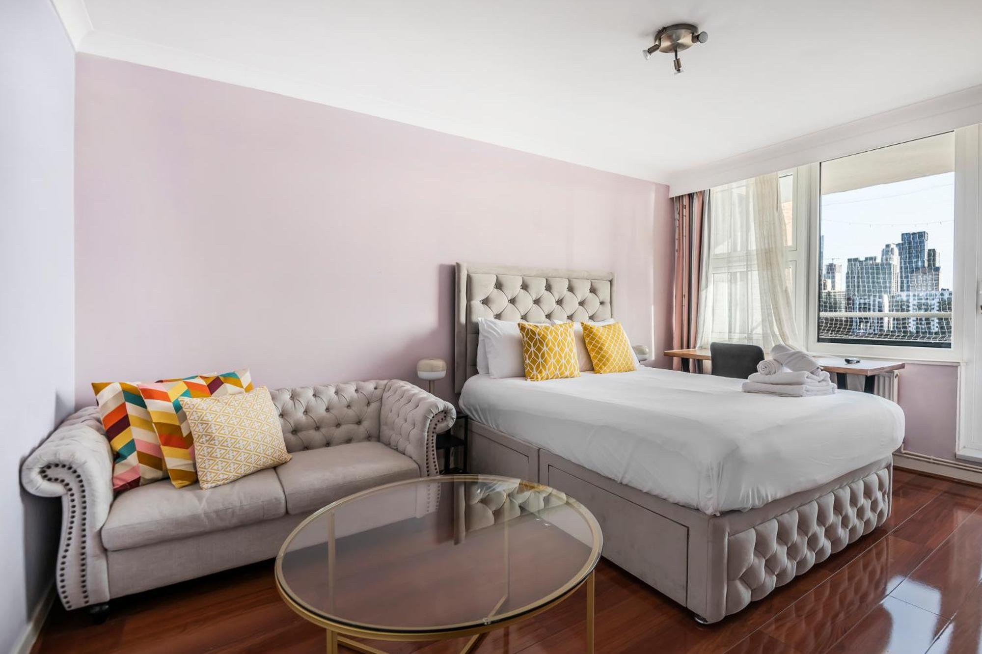 Riverside 3Br With Easy Transport 20Mins To City Centre Лондон Екстер'єр фото